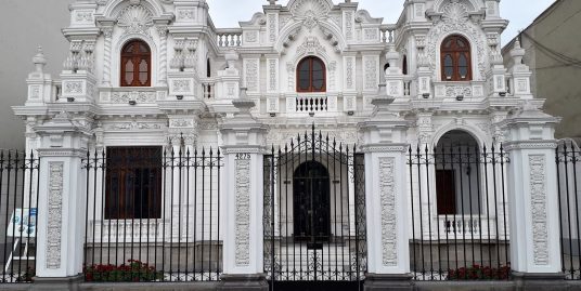 Vendo Residencia Valor Monumental y Bien Cultural en Miraflores