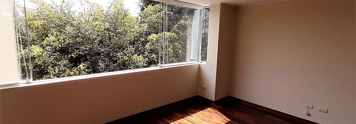 Vendo Amplio Departamento en Surco